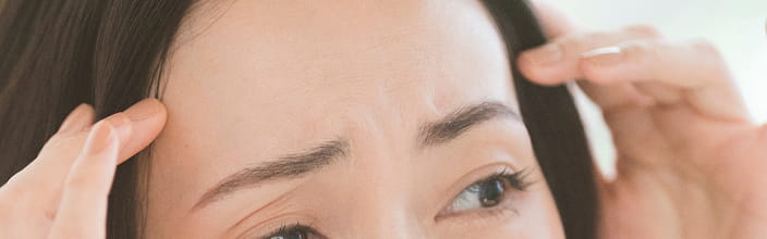 おでこ・眉間のしわイメージ