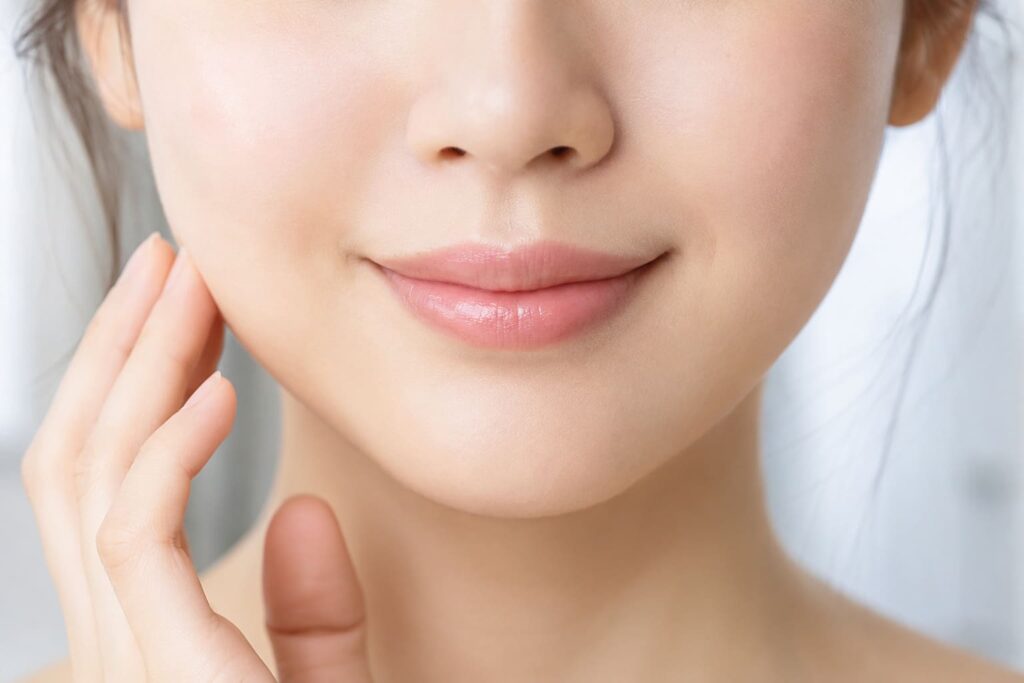 口角ボトックスの効果はいつから？持続期間や後悔しないためのポイントを解説